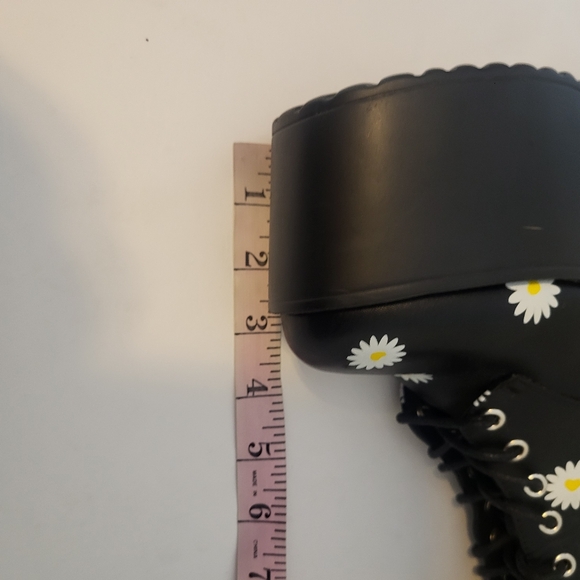 Daisy lace up platform boots - Picture 9 of 10